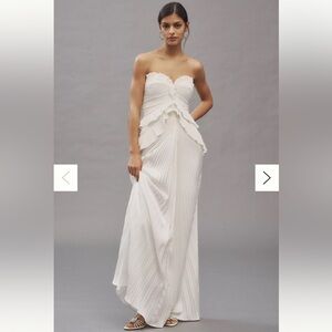 WORN ONCE. AMUR White Strapless Sweetheart Gown. Perfect condition